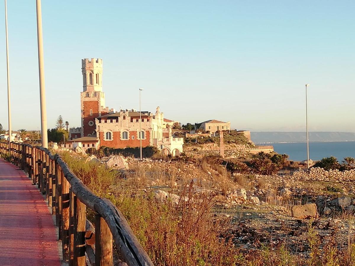 La Trinacria Di Capo Passero Portopalo Di Capo Passero エクステリア 写真